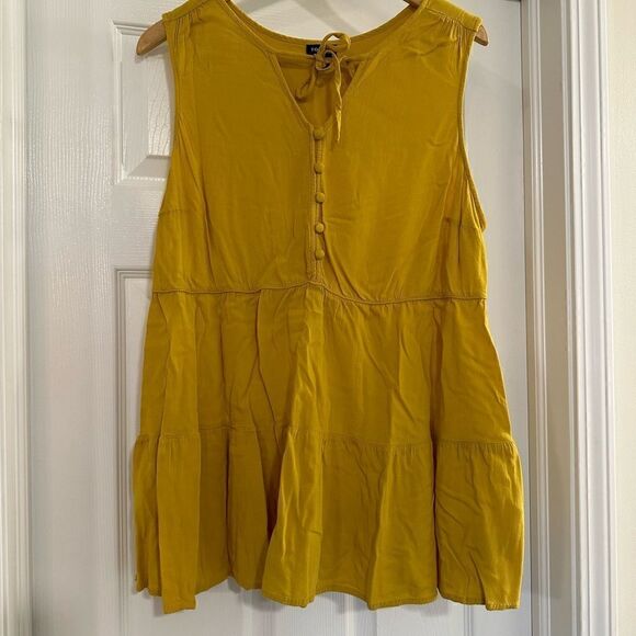 Torrid Rayon Slub Button-Front Tiered Tank size 2 - Picture 4 of 8